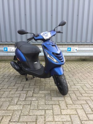 Piaggio Zip Matt Blue