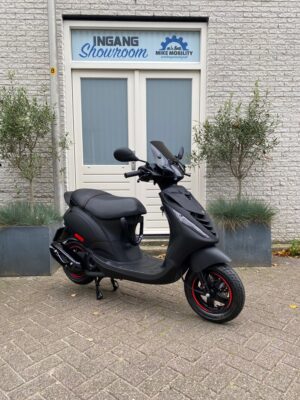 Piaggio Zip Matt Black