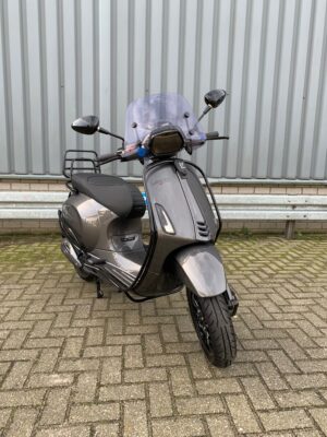 Vespa Sprint Agate Grey